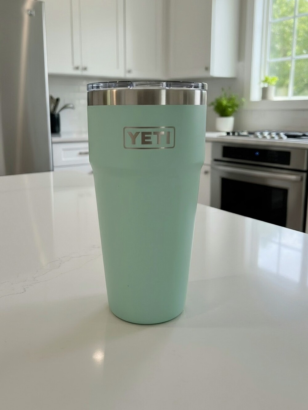 YETI Rambler  26oz. "Sea Foam" Colorway Premium Travel Mug w/ Straw Lid.